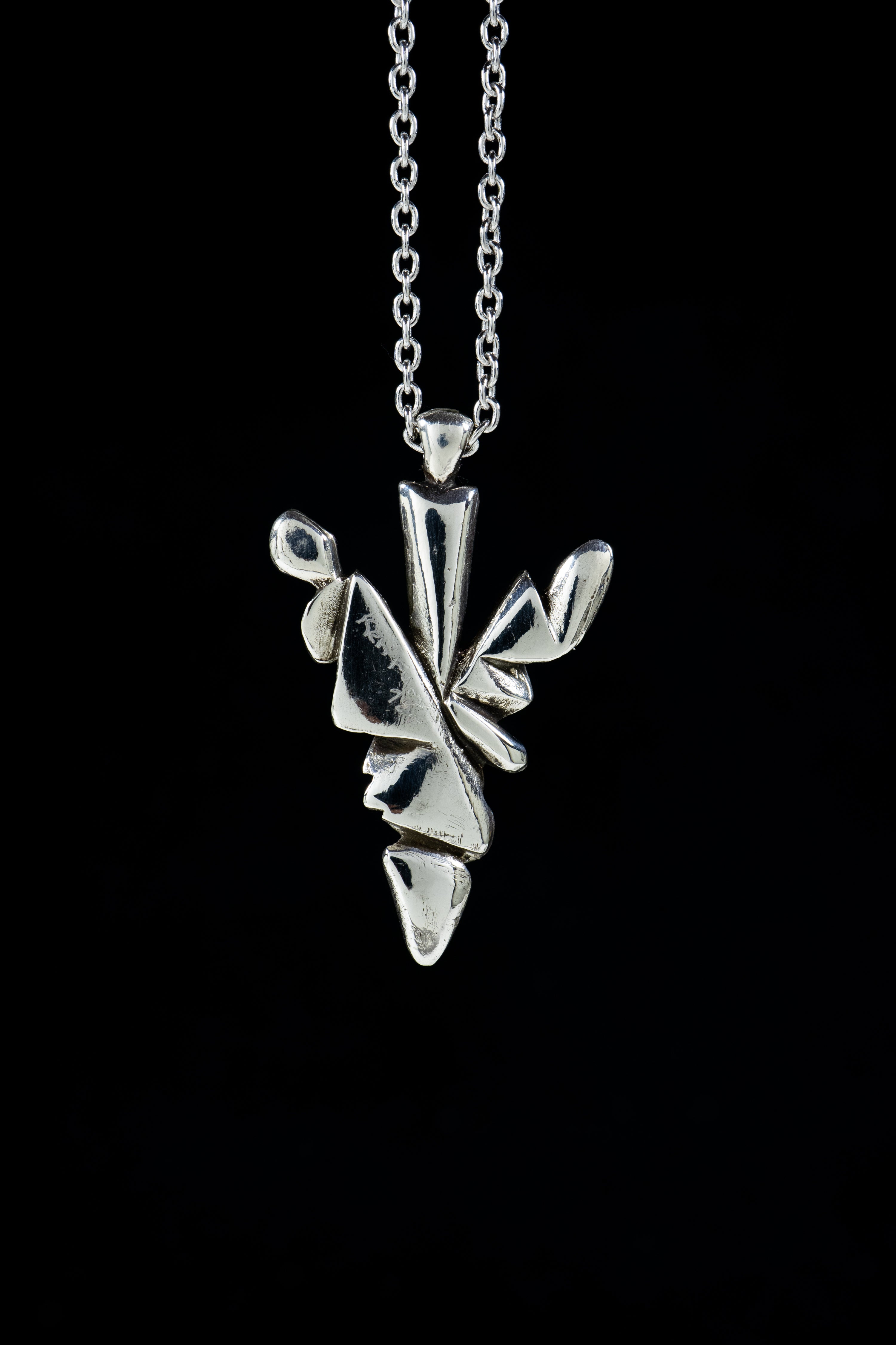 Arrowhead Pendant (Sterling Silver or Gold)