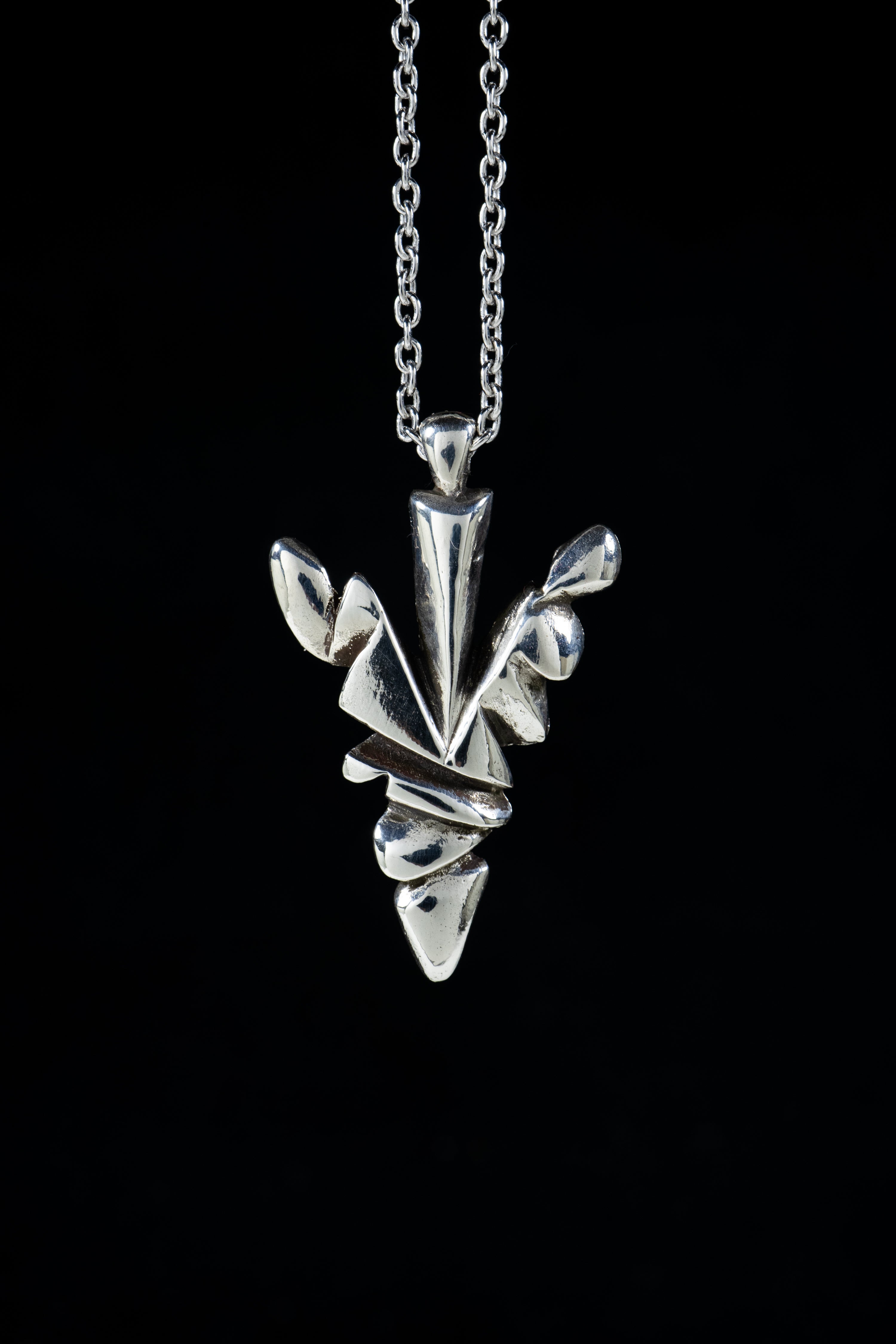 Arrowhead Pendant (Sterling Silver or Gold)