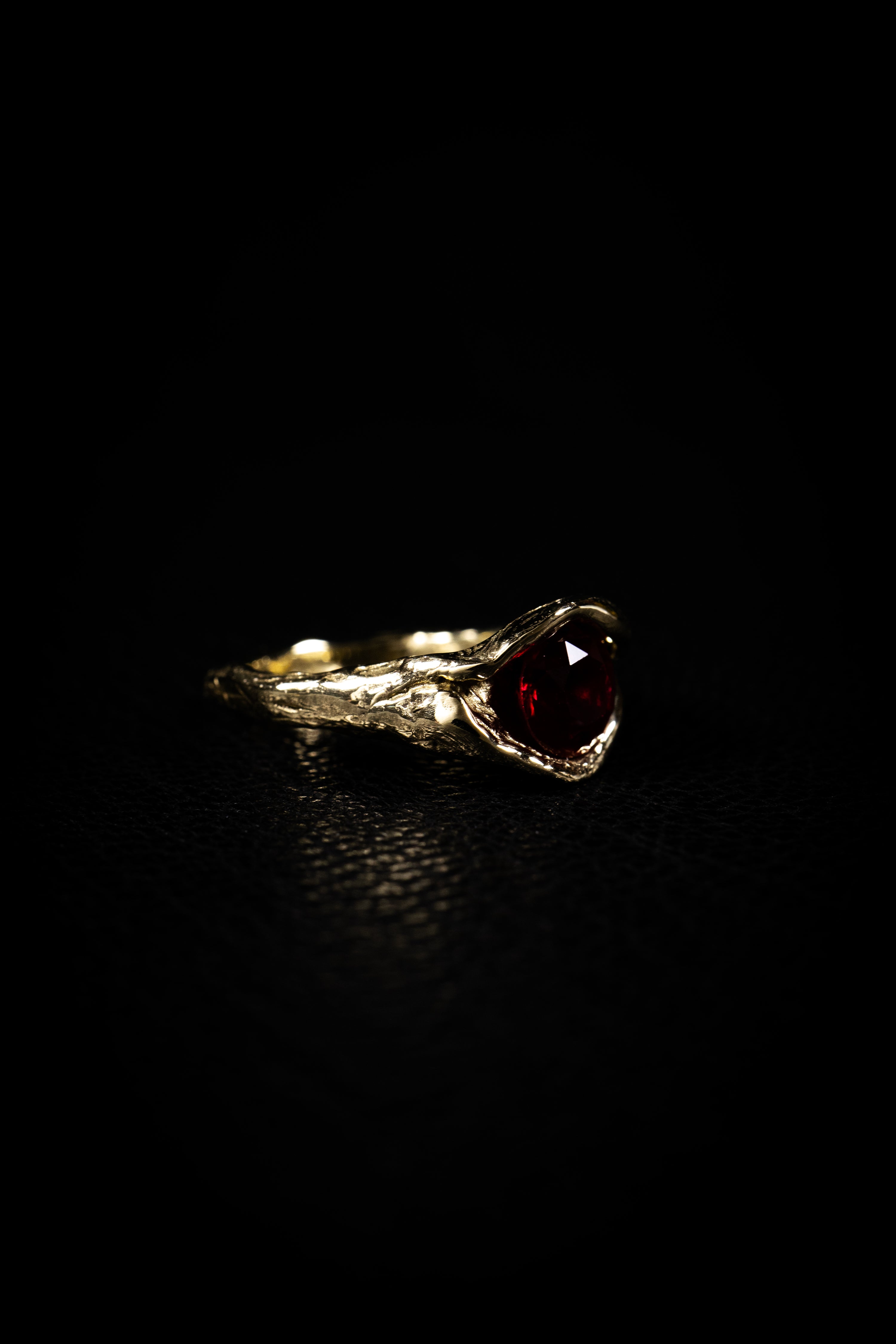 Bloom Ring (Ruby, Gold)