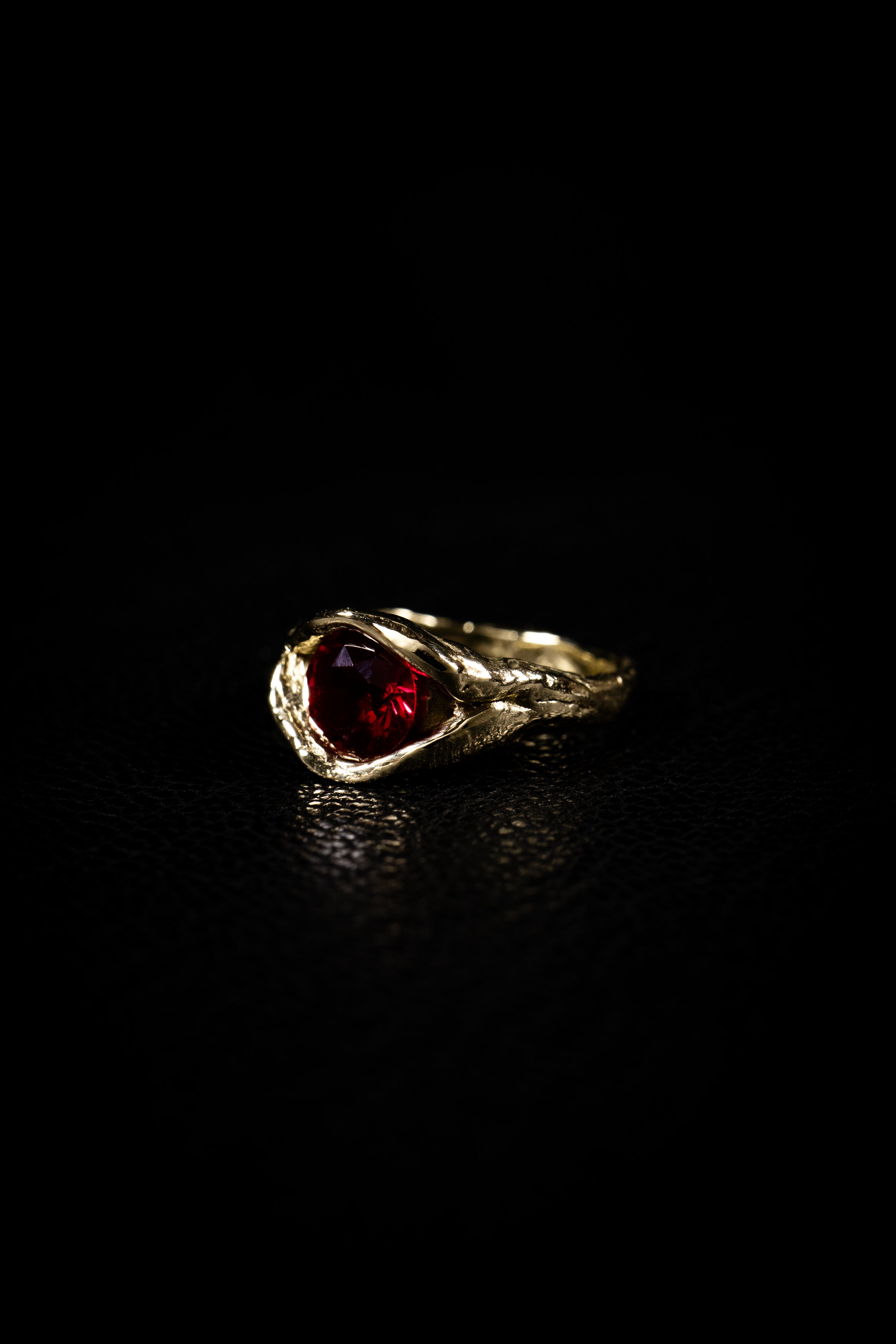 Bloom Ring (Ruby, Gold)