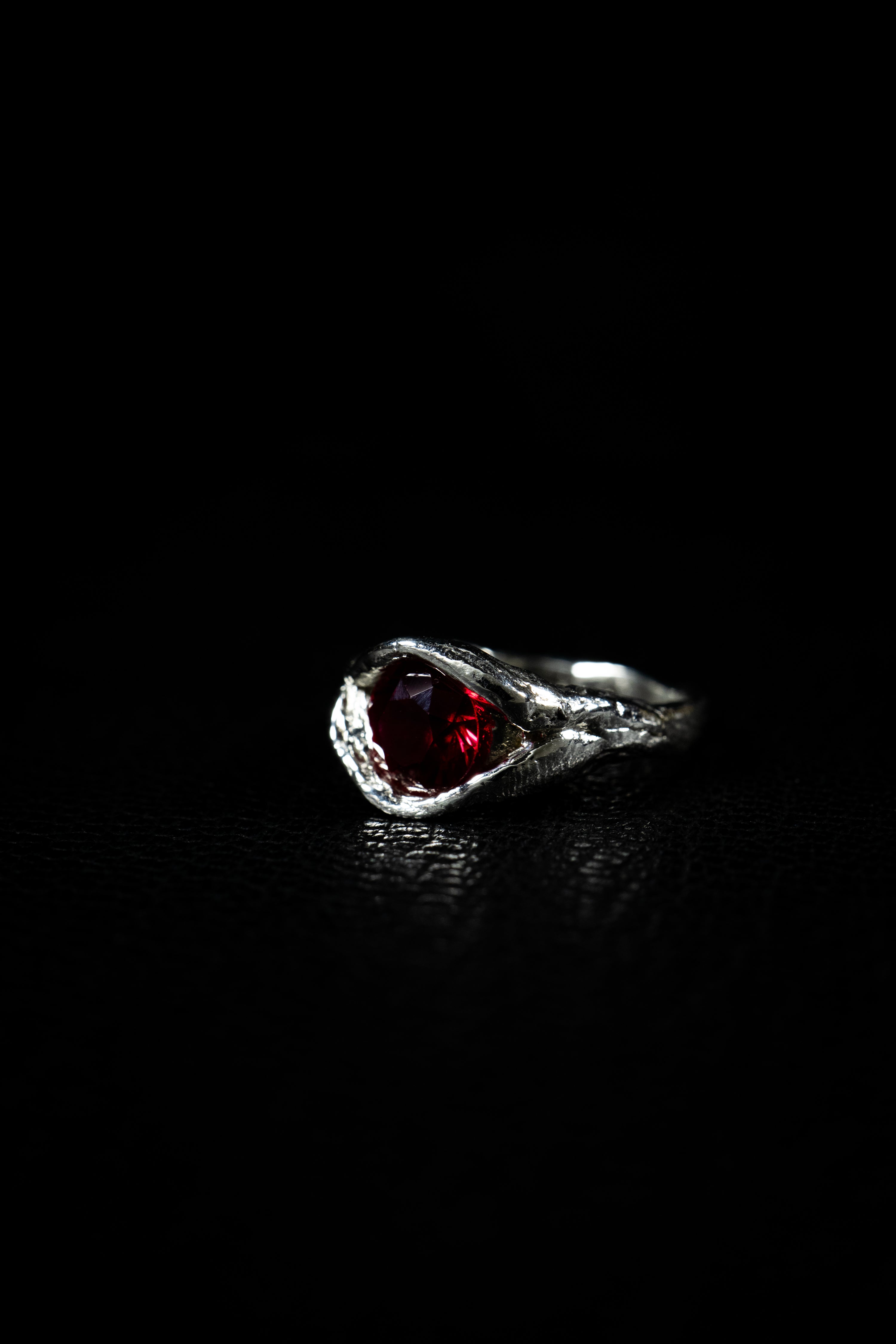 Bloom Ring (Ruby, Gold)
