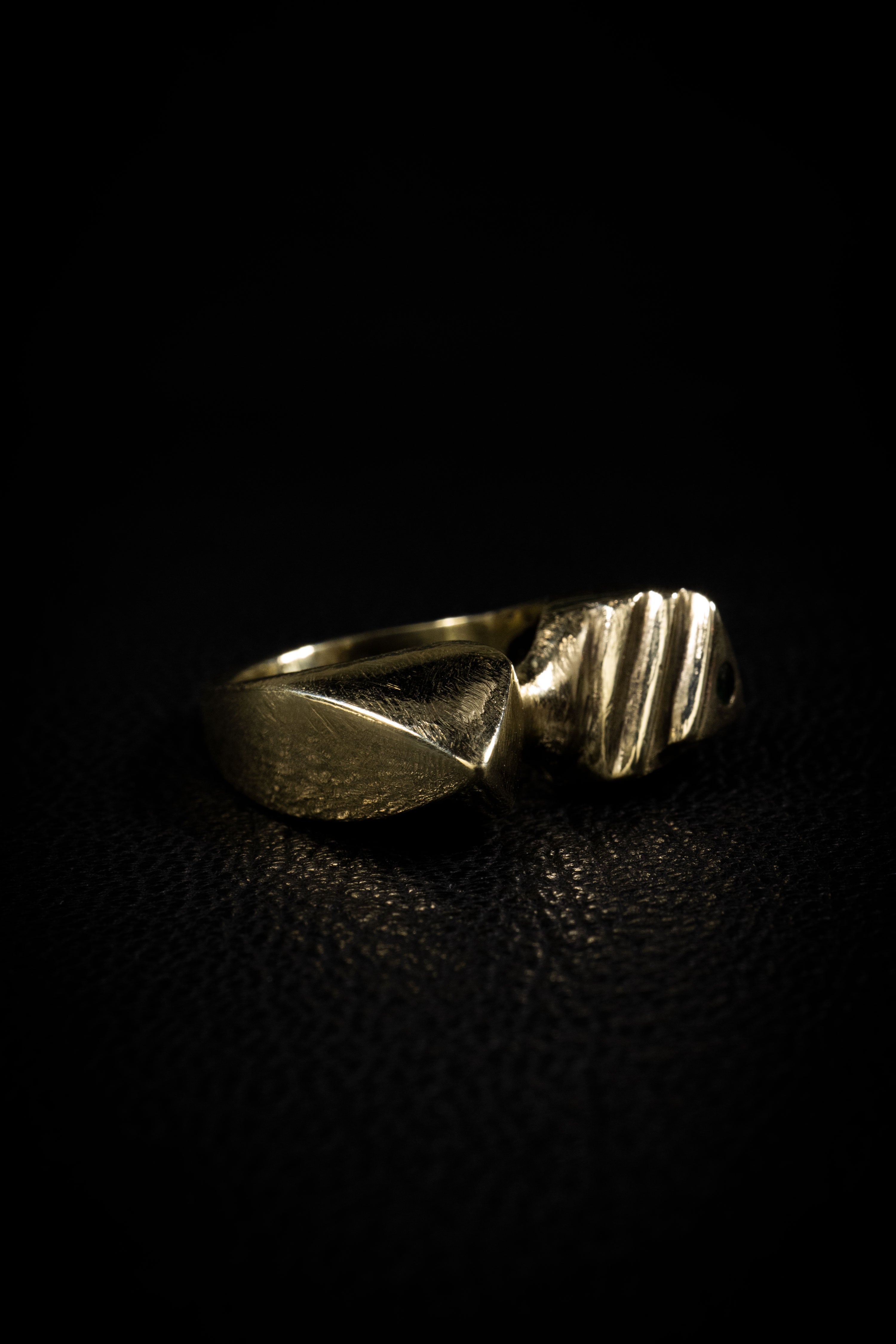 Pyramid (10K Solid Yellow Gold, Emerald/Diamond Ring)