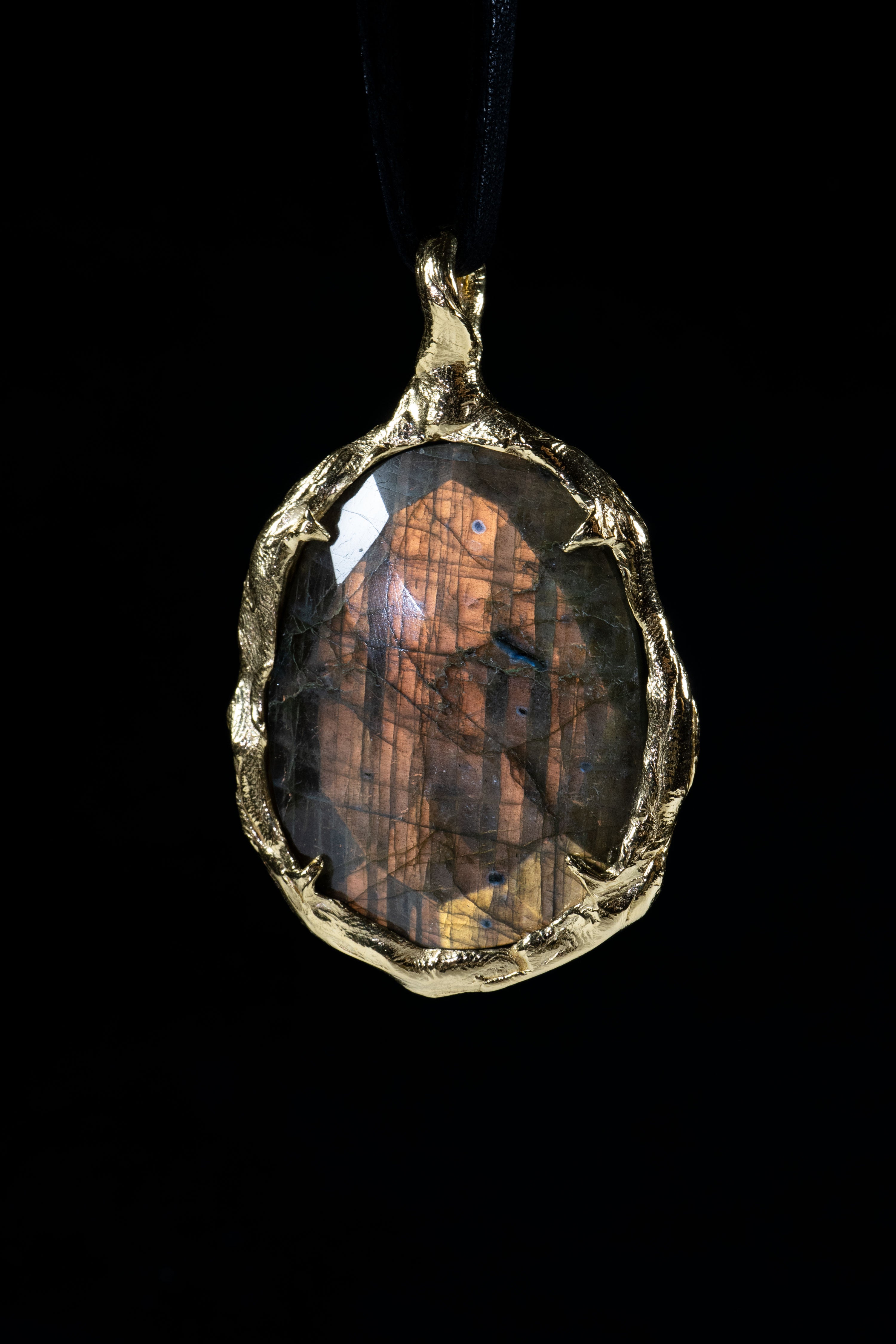 Dual Reality (10K Gold Plated, Labradorite Pendant)